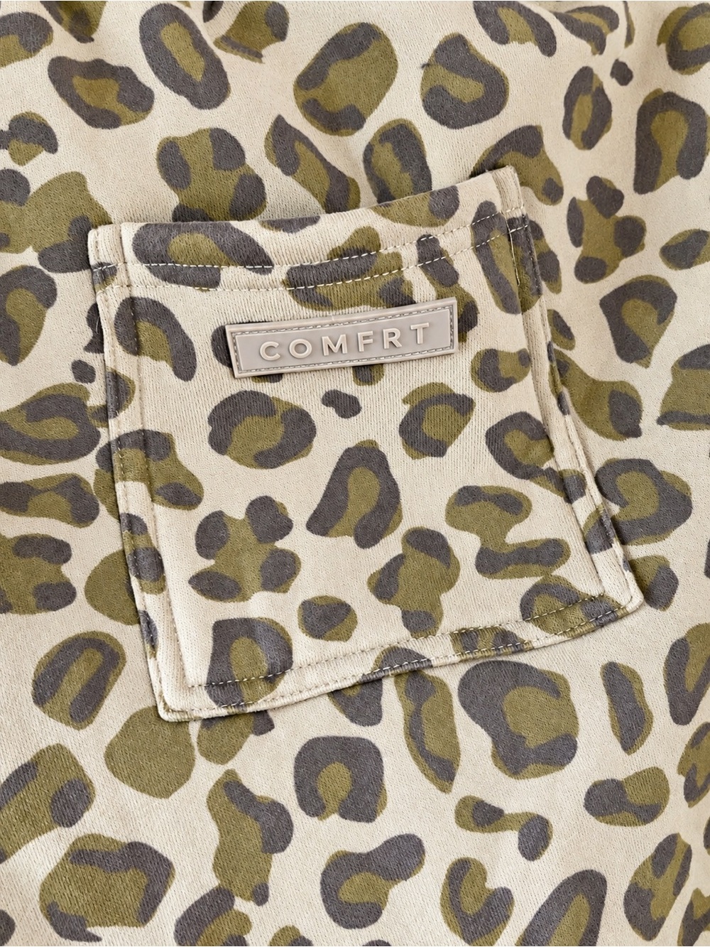 Leopard Print Hoodie sm and pants med set - Picture 6 of 6
